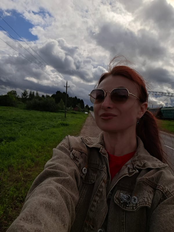 Roadside stop in Smalyavichy, Belarus, trains and selfies