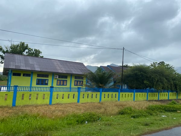 Rural landscapes, rice paddies, and a shared meal on a mat