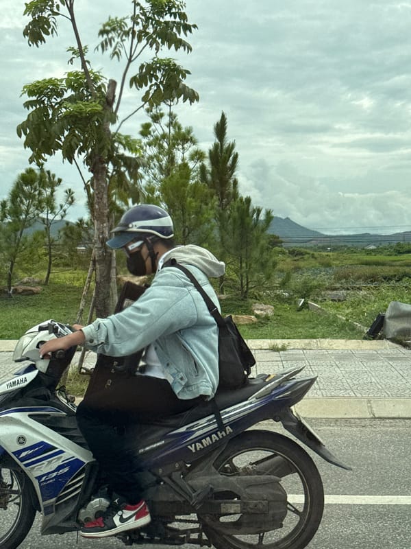 Yamaha rider cruising through Kim Trà Ward, central Vietnam