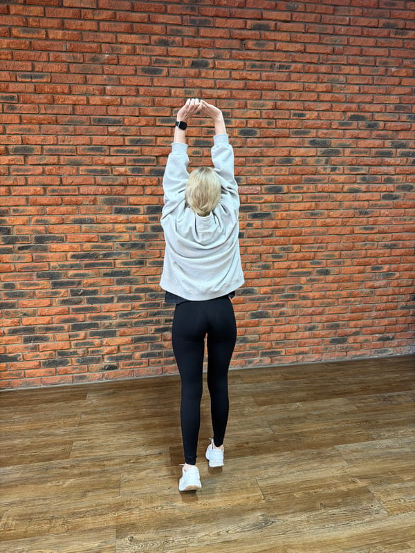 Late-night fitness session documented in Chaikovsky gym
