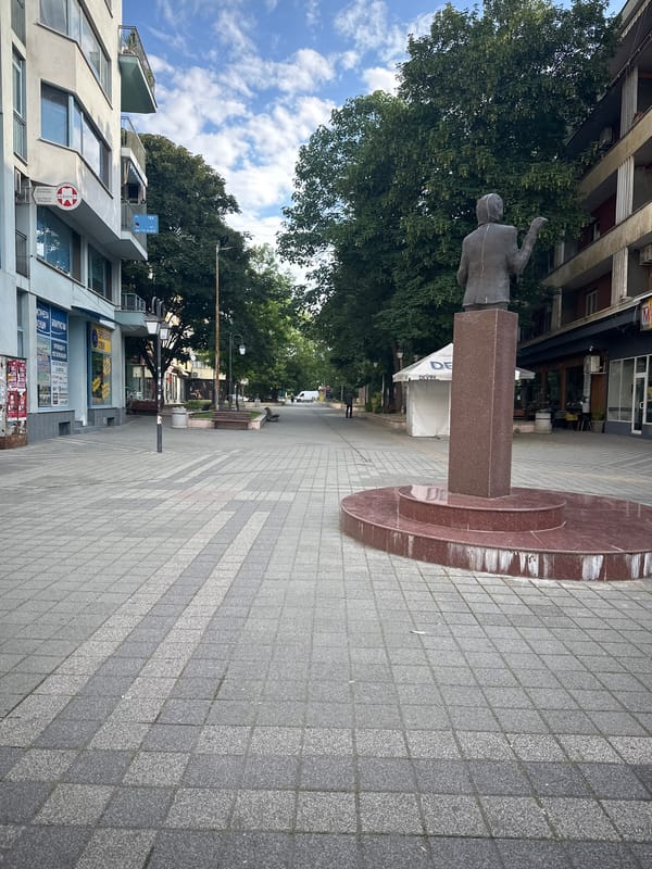 Statue with raised arm observed on Pazardzhik pedestrian walkway