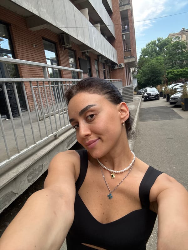 Afternoon around Tbilisi: selfies, street traffic, and graffiti