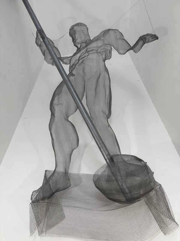 Wire mesh sculptures, metallic emblems displayed at Varna exhibition