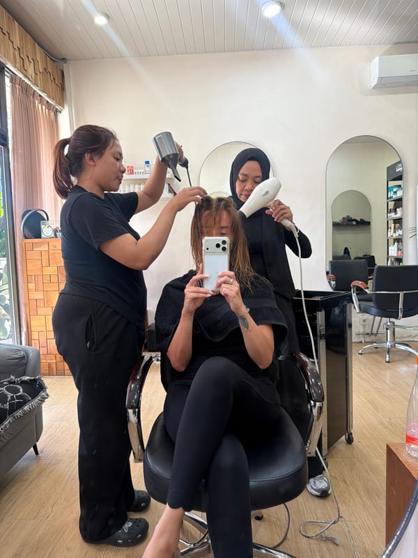 Salon session in North Kuta, Bali
