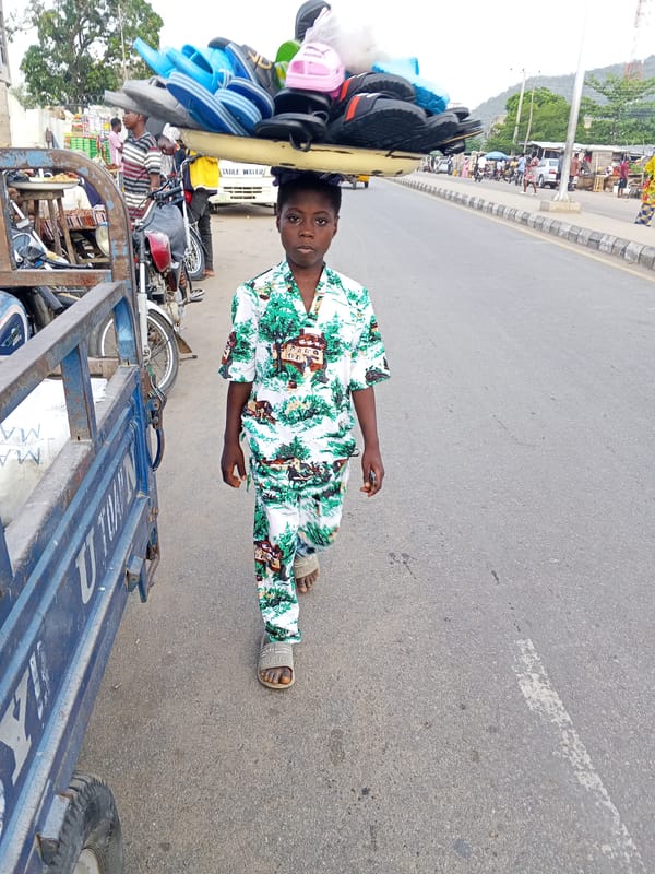 Afternoon market life captured in Zango-ndaji, Nigeria street scenes