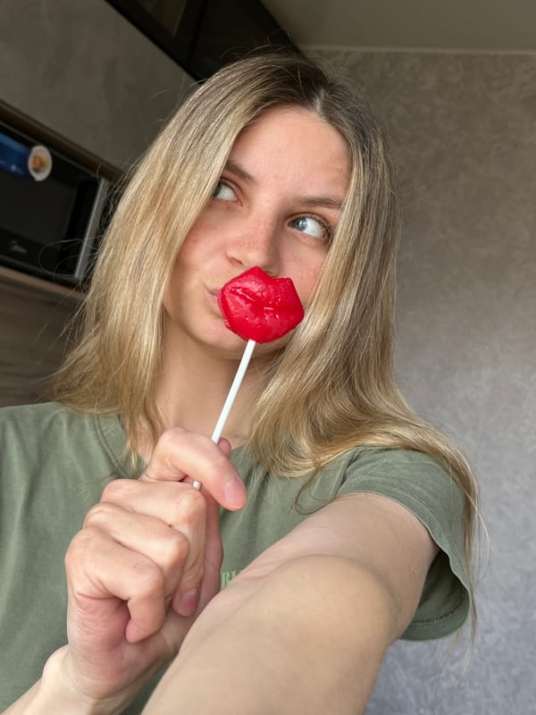 Morning snapshots captured across Chaikovsky, Russia show everyday life