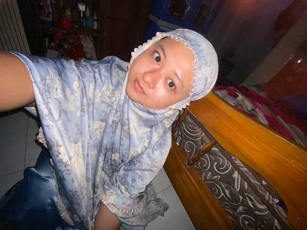 Woman's daily moments captured across indoor, outdoor settings in Gelam