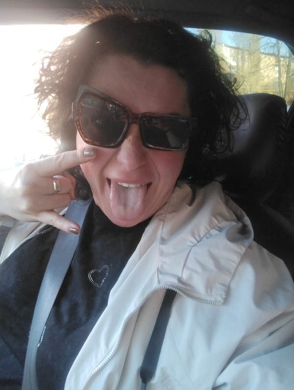 Woman takes car selfies in Votkinsk, Russia