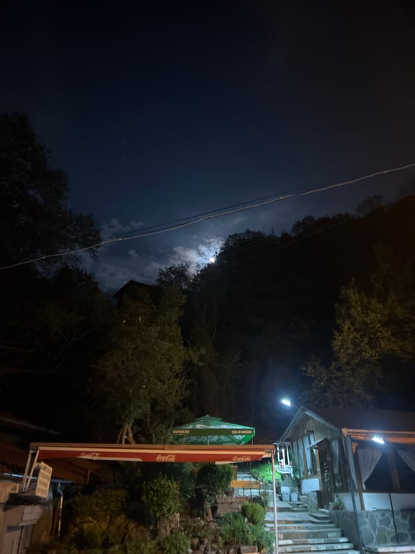 Nighttime vehicle incident documented in Bachkovo, Bulgaria
