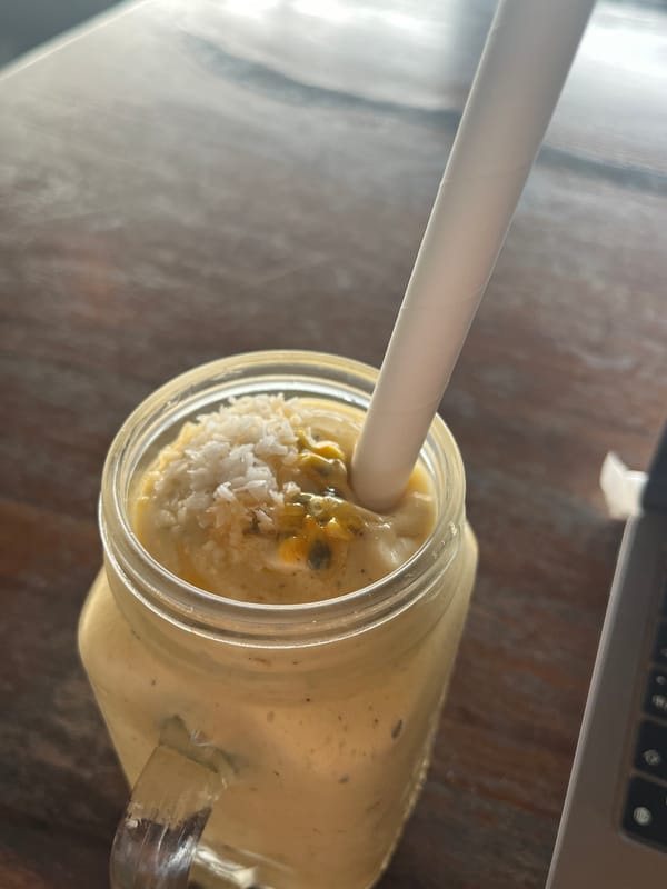 Smoothies, selfies, and turquoise water in Koh Samui