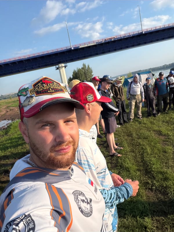 Riverside gatherings near bridges across Russia's Ural region