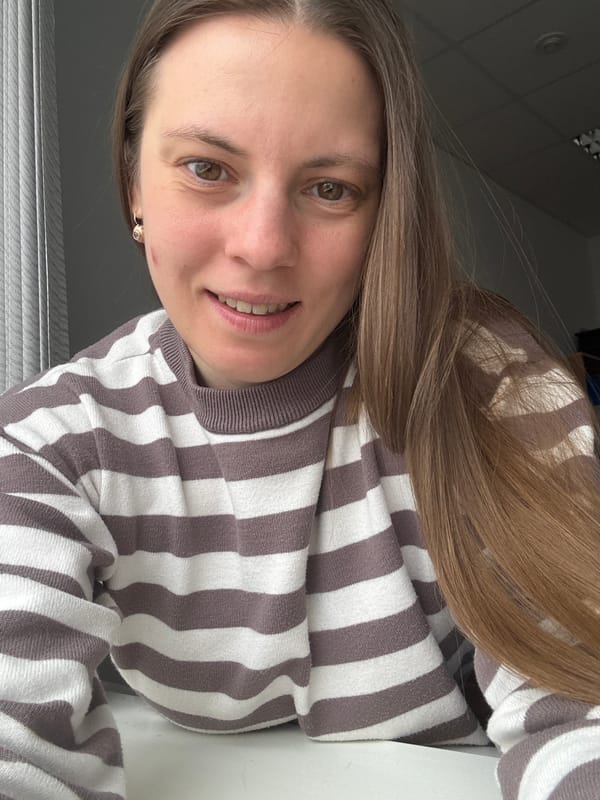 Woman photographed in portrait sessions in Chaikovsky, Russia