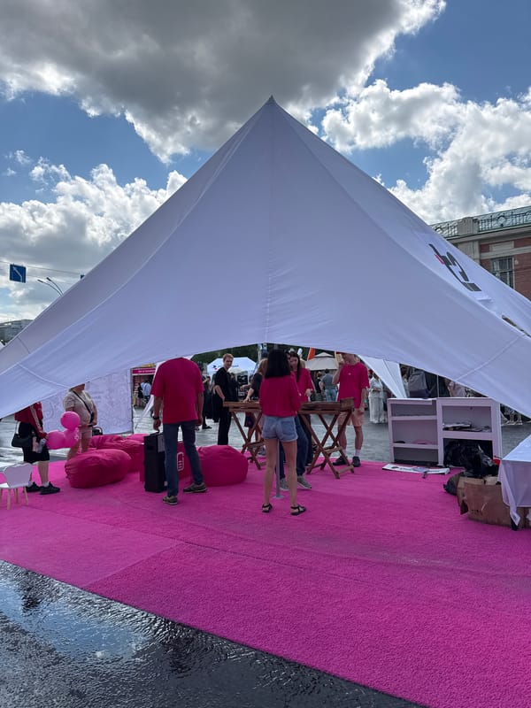 Street festival takes over central Novosibirsk with rides, performances, and sponsors