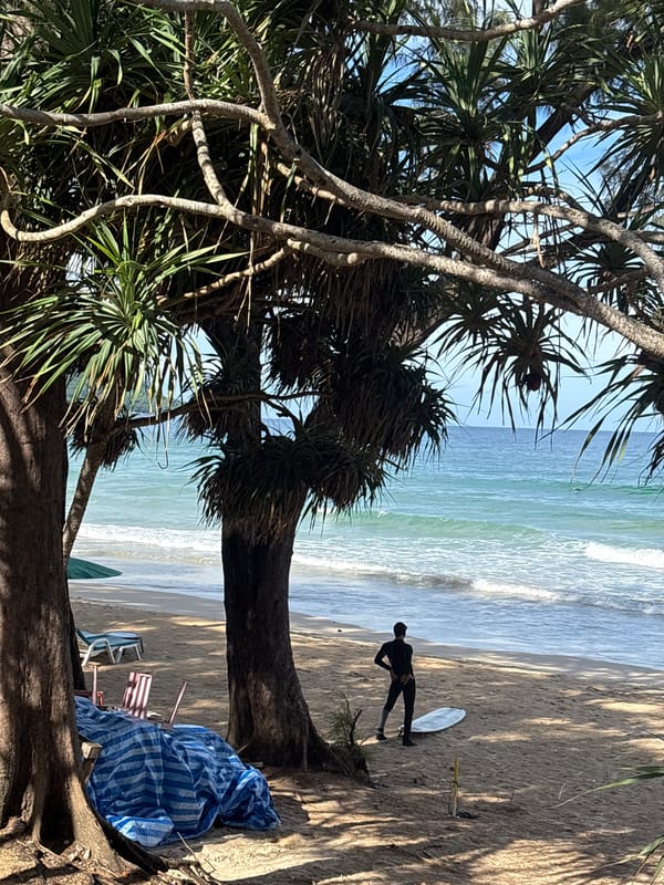 Karon street life and beachfront on a quiet daytime loop