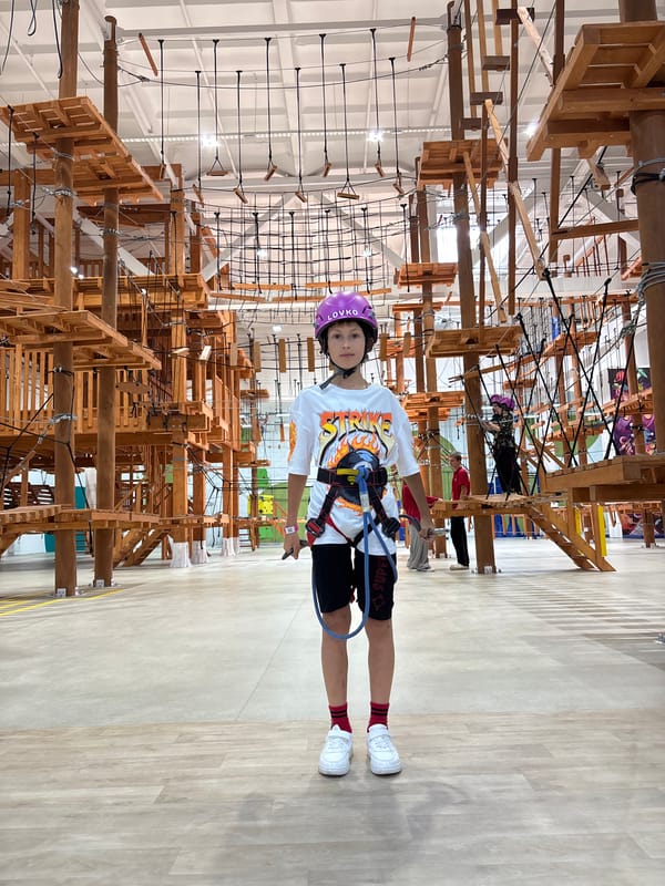 Indoor ropes course and games at an Orenburg adventure park