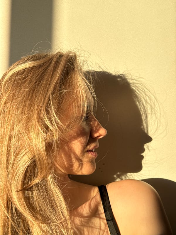 Portrait session captured in Chaikovsky shows reclining blonde subject