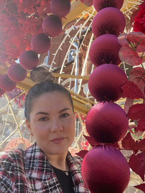 Woman documents morning routine through selfies in Izhevsk, Russia