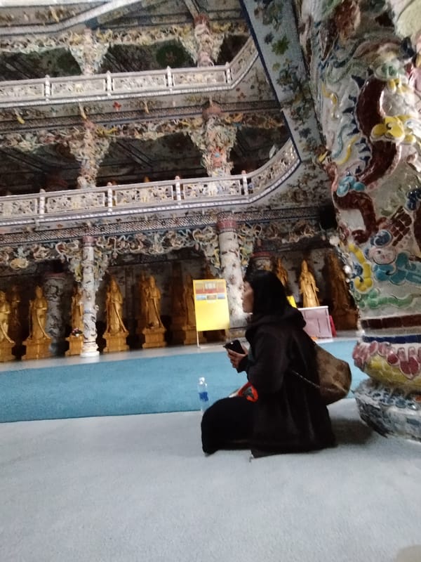 Morning temple visit documented at Bái Đính complex Vietnam