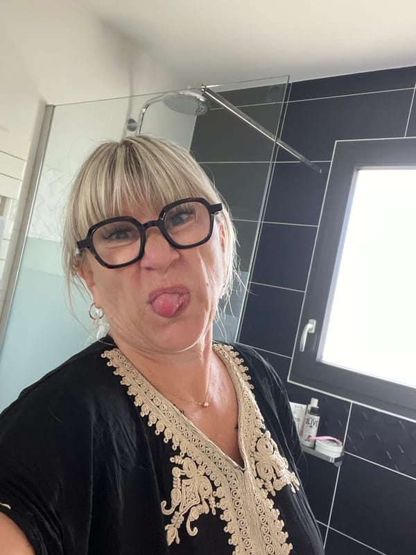 A relaxed home day in Chambœuf with selfies, skincare, and cooking.