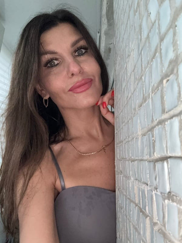 Indoor selfie session in Chaikovsky, cat makes an appearance