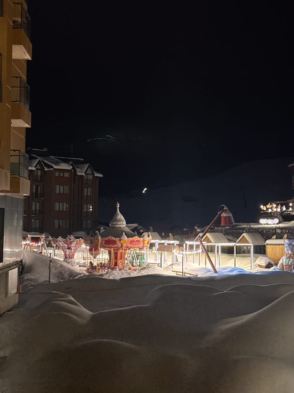 Night snow scenes documented in Gudauri ski resort