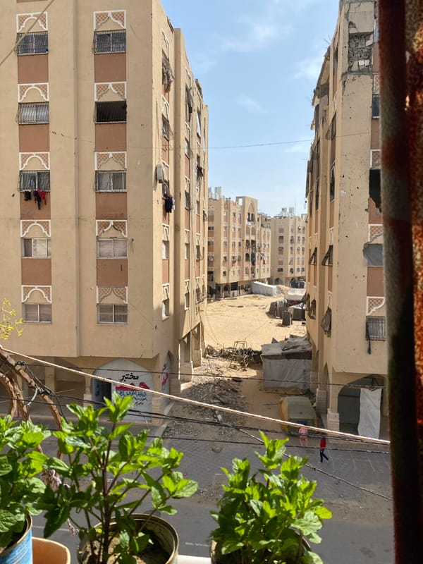 Daily life continues in Khan Yunis amid mixed urban conditions