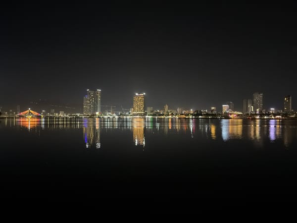 Dragon Bridge lights up Da Nang skyline over Han River