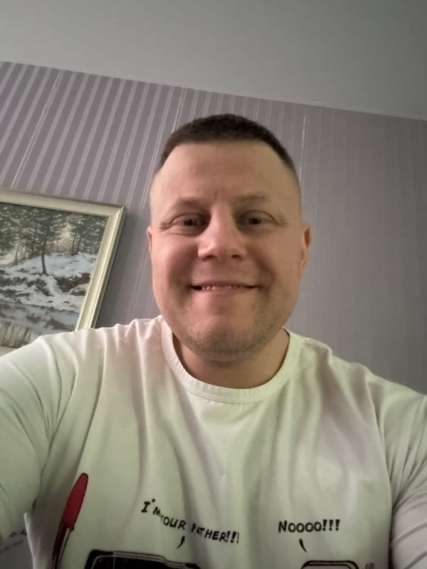 Man takes selfie wearing Star Wars shirt in Minsk