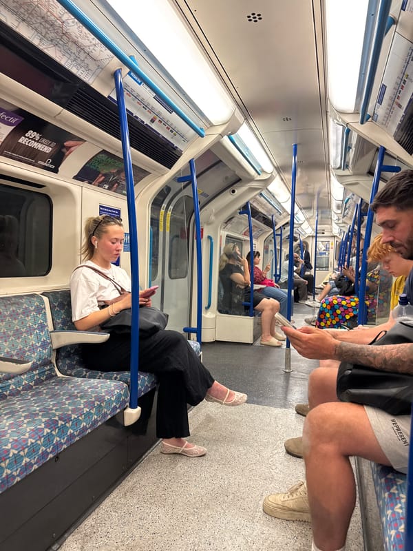 Tube to park: a London morning commute winds down outdoors