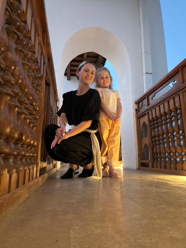 Tourist moments and evening dining captured in Sharm El Sheikh