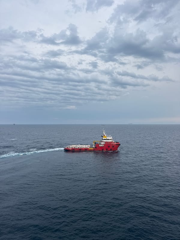 Supply vessel BOS Champagne works alongside Adriatic offshore drilling rig