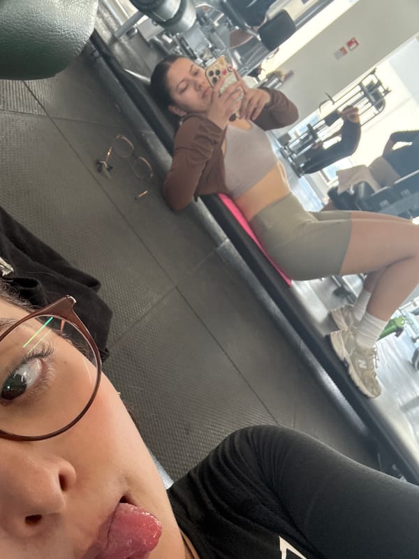 Casual gym moments captured in San Andrés Cholula fitness center