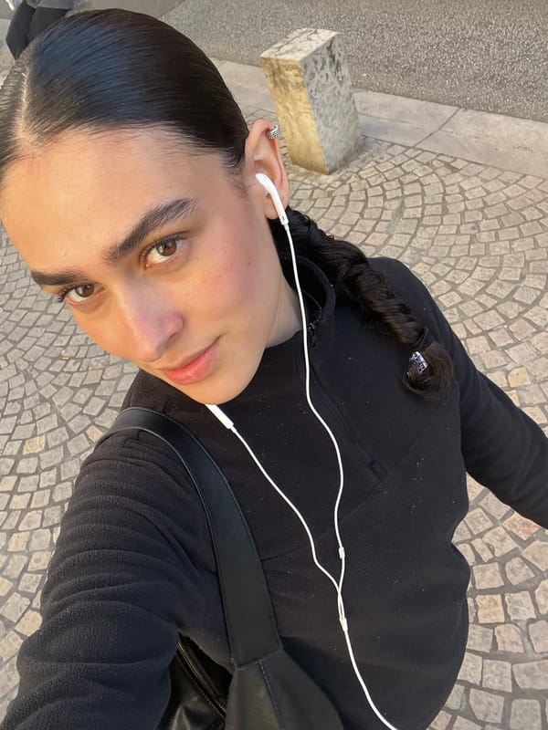 Afternoon stroll and dining documented across Lyon locations