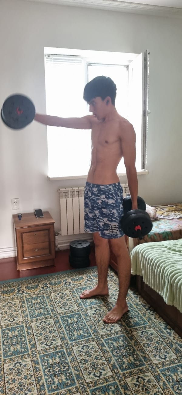 Quick home workout and a selfie, same afternoon
