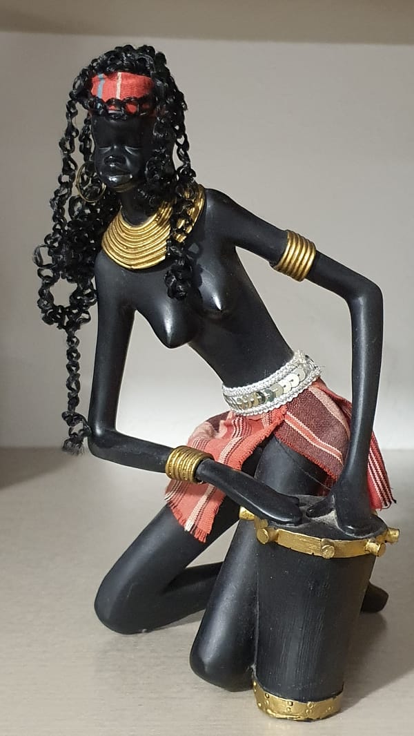 Craft supplies, decorative figurines, and cats in Krasnoyarsk