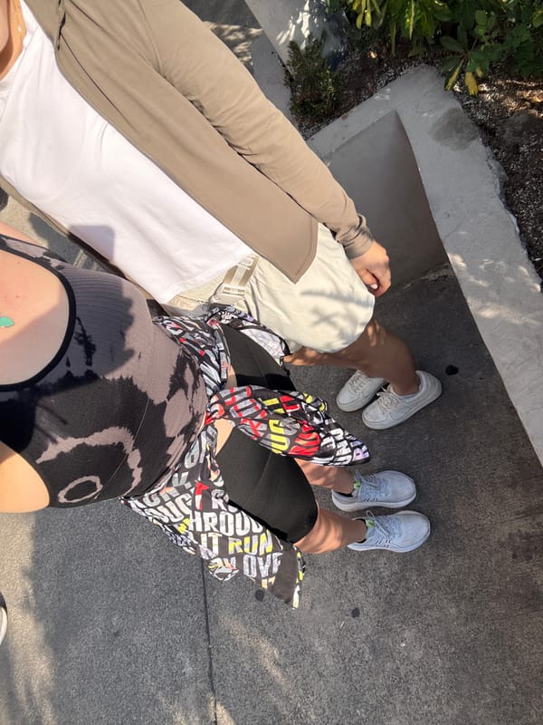 Afternoon street life captured near Roma Norte restaurant