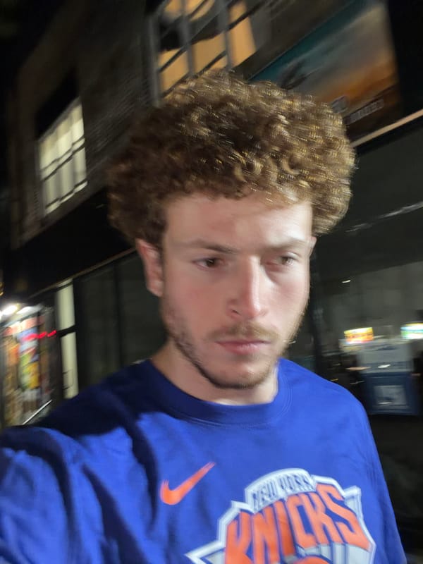 Knicks fan spotted across NYC locations during early morning hours