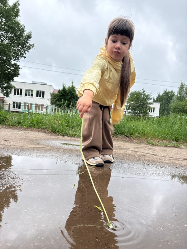 Mother and daughter share early morning moments in Chaikovsky