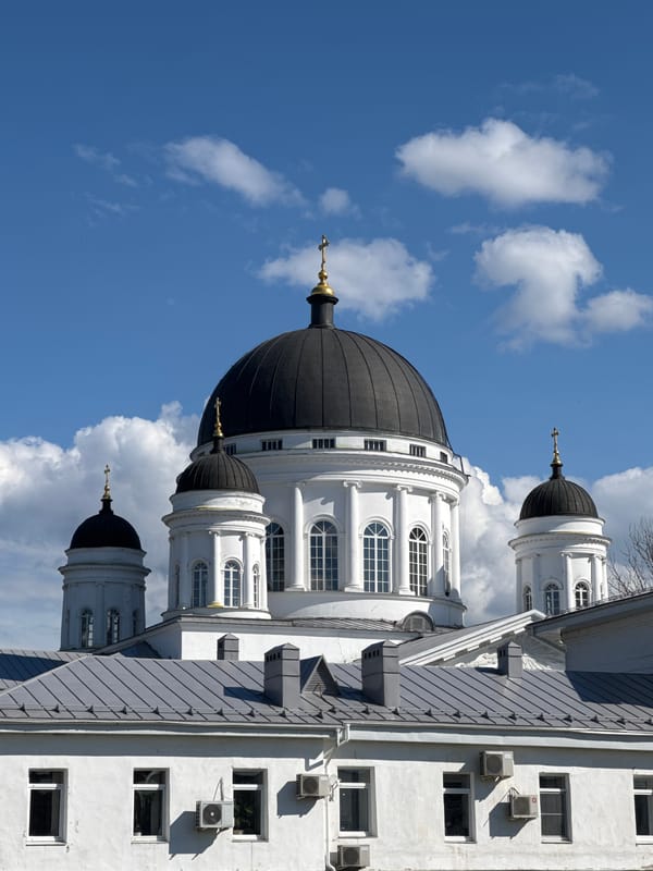Cathedrals, drift cars, and murals across Nizhny Novgorod