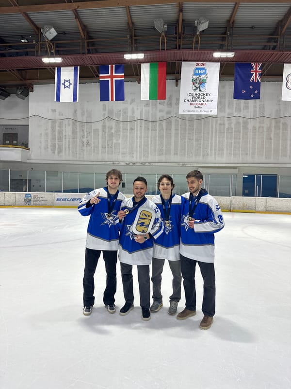 Hockey team celebrates IIHF championship victory in Sofia