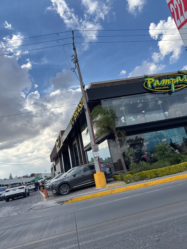 Evening shopping activities documented across San Bernardino Tlaxcalancingo retail locations