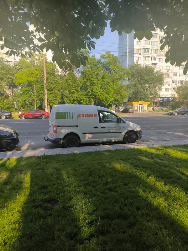 Afternoon stroll through Chișinău parks and city streets