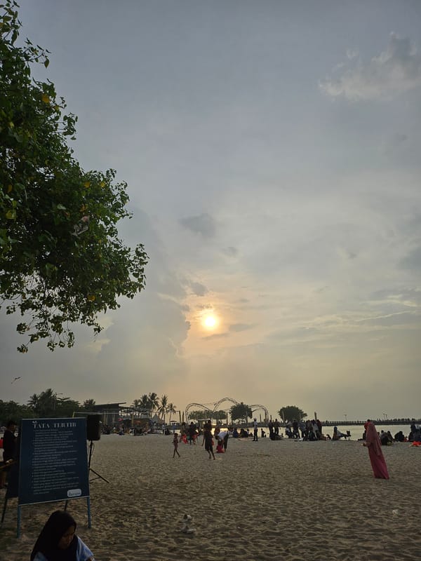 Evening beach gathering observed in North Jakarta