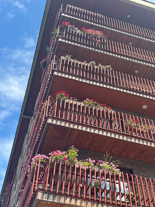 Witness documents diverse Oviedo architecture in seven-minute walking tour