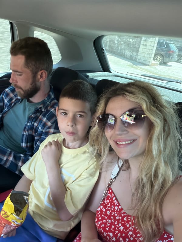 Three people spotted in vehicle in Dobrota, Montenegro