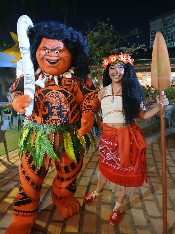 Disney costume display spotted at nighttime venue in Porlamar