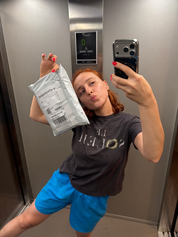 Elevator selfies and a street glimpse in Strasbourg