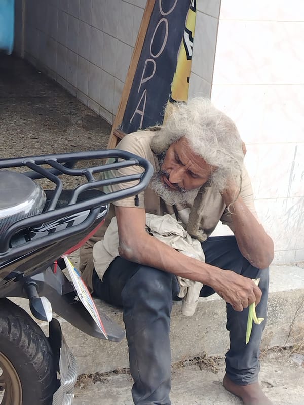 Diverse street scenes documented in Tinaquillo, Venezuela
