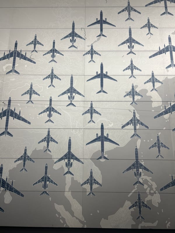 Airplane mural spotted on wall in Vnukovo, Russia
