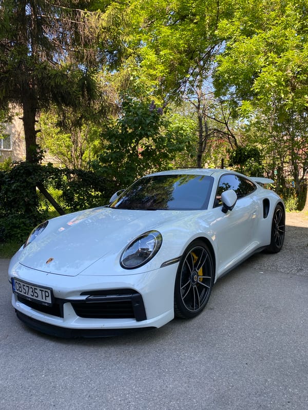 White Porsche 911 draws attention on Pleven street